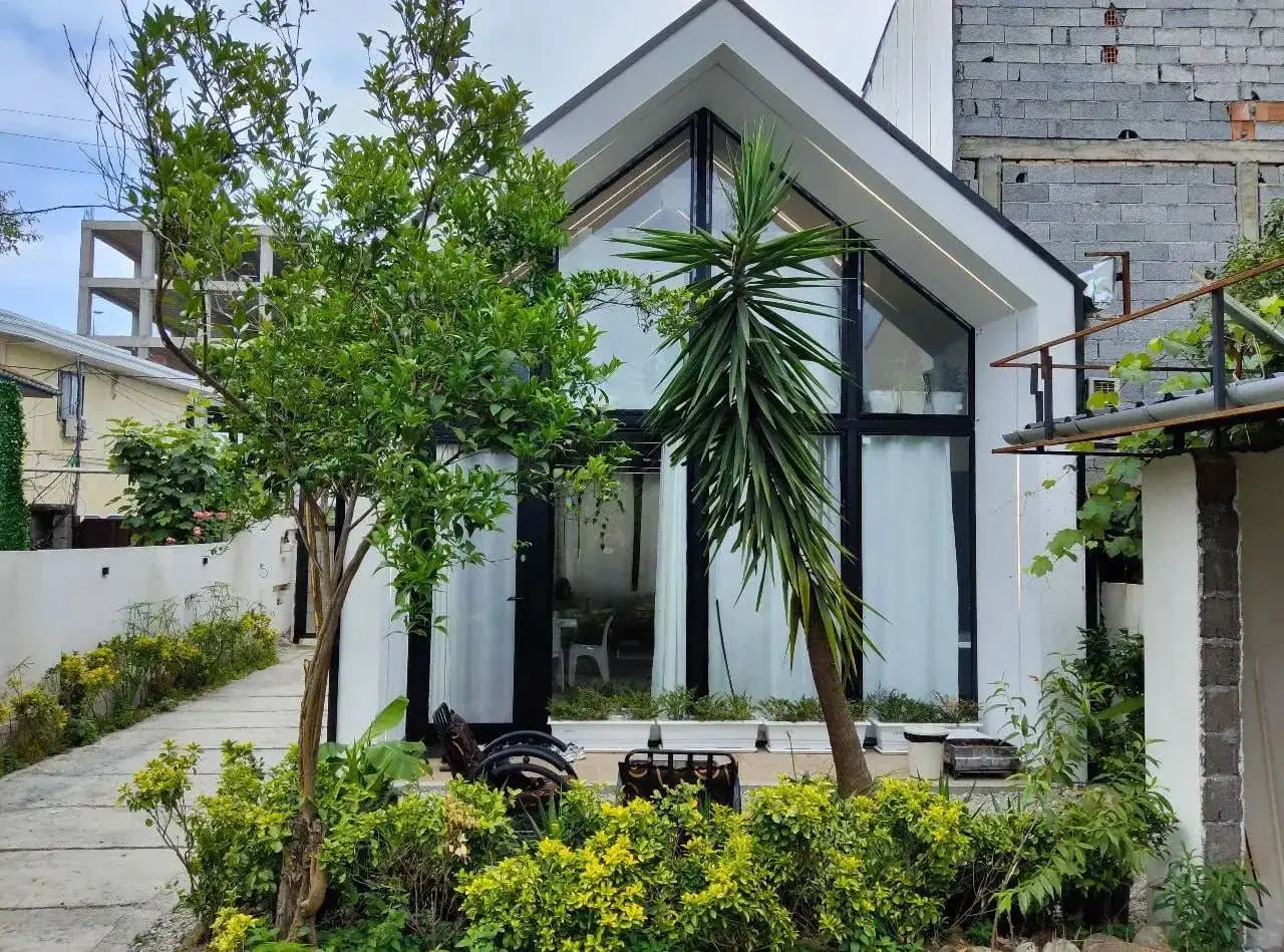types-of-houses-اجاره ویلا دوبلکس با نمای شیشه ای در رامسر