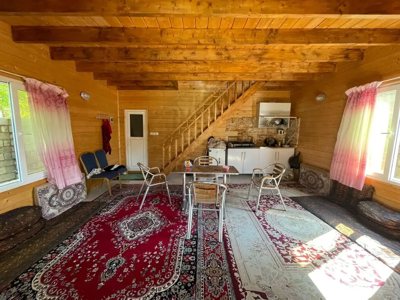 کلبه چوبی استخردار در بابلکنار - شیردارکلا