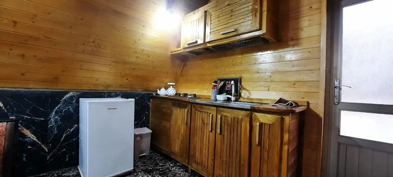 کلبه سوئیسی جکوزی دار ماندگار - لفور