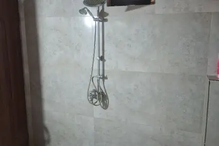 کلبه سوئیسی جنگلی جکوزی دار در اربه کله