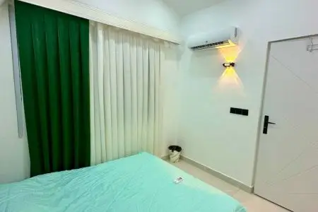 ویلا جکوزی دار با معماری مینیمال در آمل