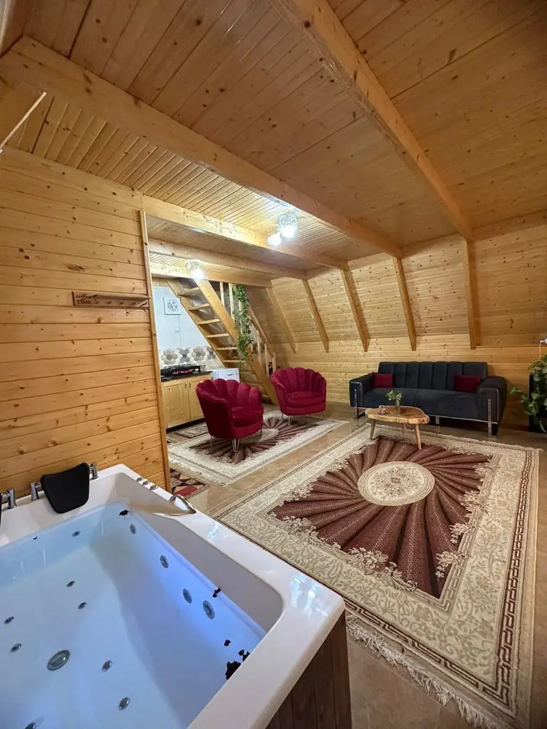 کلبه سوئیسی جکوزی دار در بابلکنار - درازکلا